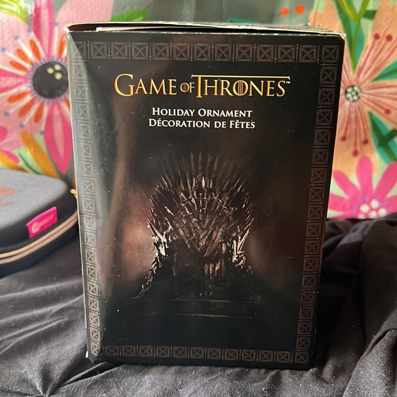 A Game of Thrones holiday ornament - Picture 2 of 5